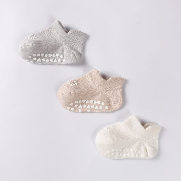 Non-slip and breathable cotton children's socks