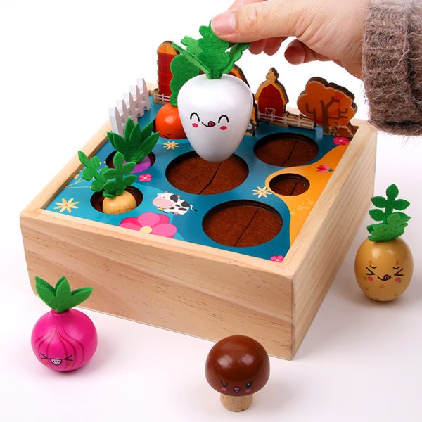 Fun radish-pulling happy farm toy