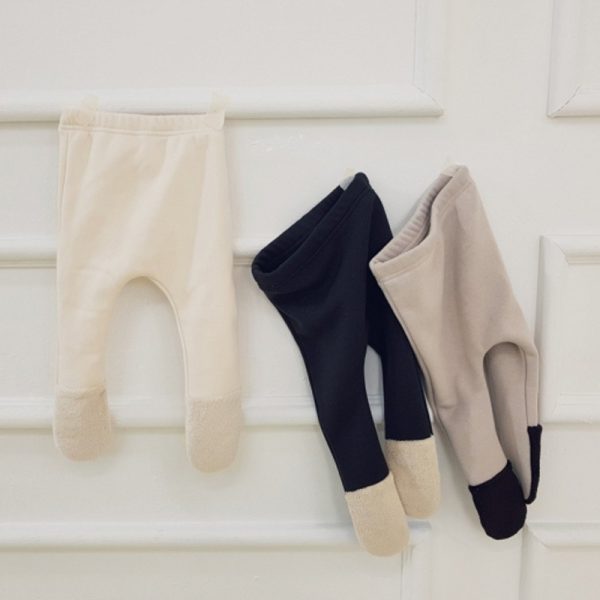 Simple and versatile fleece-lined tights