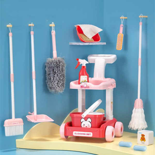 Simulated cleaning tool playhouse toy set
